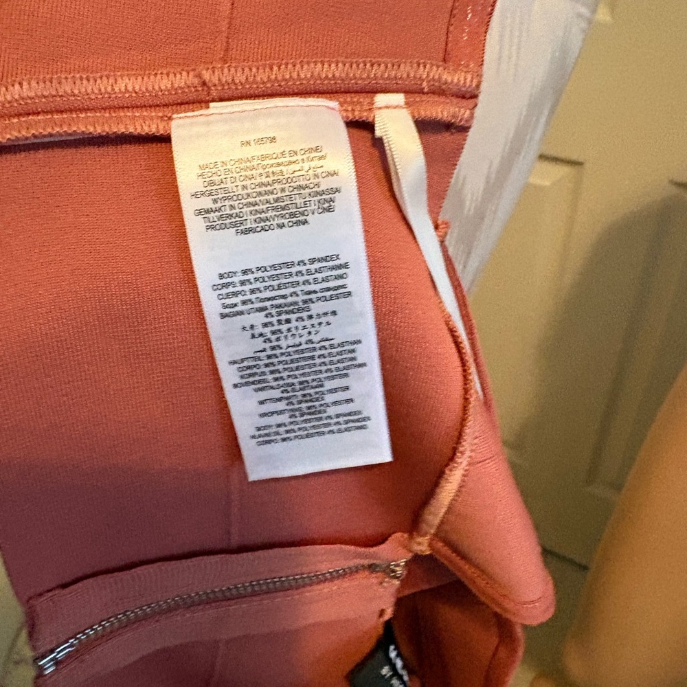 Hervé Léger Herve cropped  Bandage top size M Praline color NWT $145 yummy - Picture 6 of 7